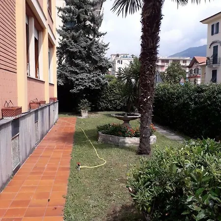 Relax Giardino E Mare Апартаменты Рапалло
